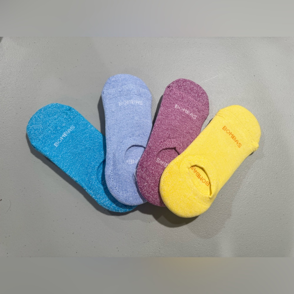 Neww 4-Pack Bombas Women's Lightweight No Show Socks Mixed Bright Colors Medium!